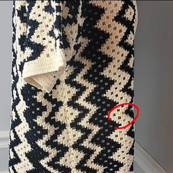 ILLA ILLA Cream Black Crochet Knit Collared V-Neck Short Sleeve Cardigan Sweater - Picture 12 of 12